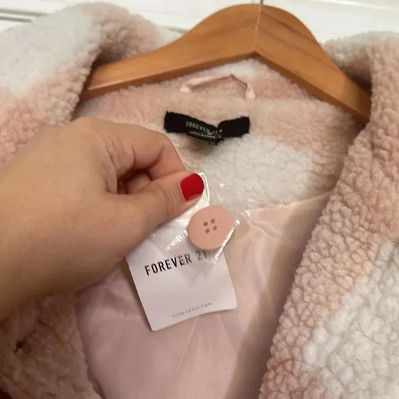 NWT Forever 21 Faux Fur Plaid Jacket Dusty Pink/Cream Plus Sz 2X - Picture 9 of 11